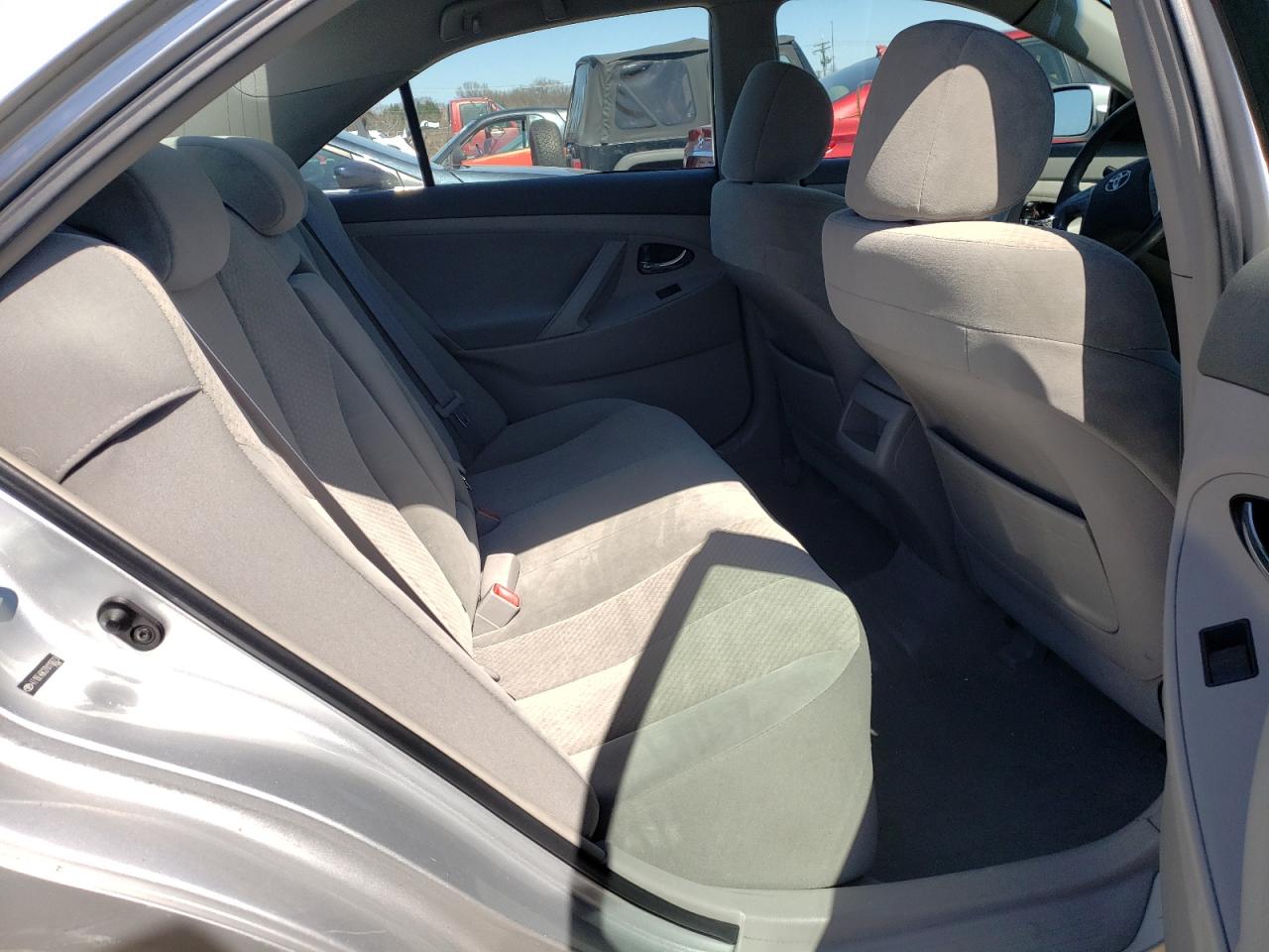 Photo 6 from auction – 2007 TOYOTA CAMRY CE with VIN 4T1BE46K27U110623