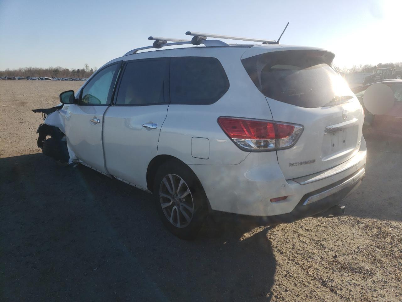 Photo 3 from auction – 2015 NISSAN PATHFINDER with VIN 5N1AR2MN0FC651854