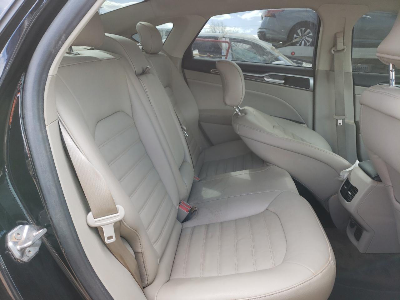 Photo 6 from auction – 2017 FORD FUSION SE with VIN 3FA6P0HD4HR211846