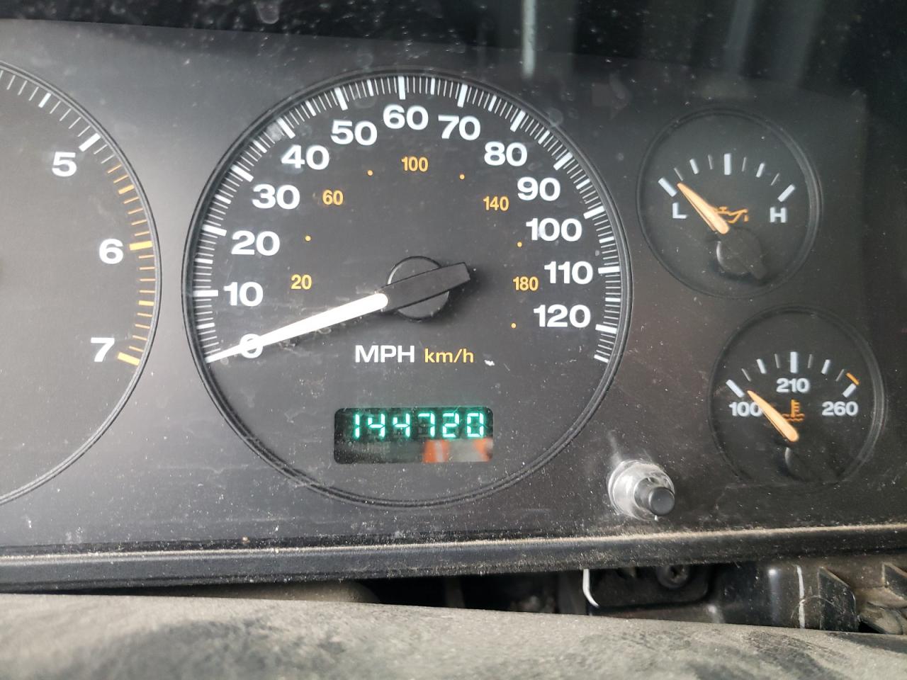 Photo 8 from auction – 2004 JEEP GRAND CHER with VIN 1J4GW48S64C232871