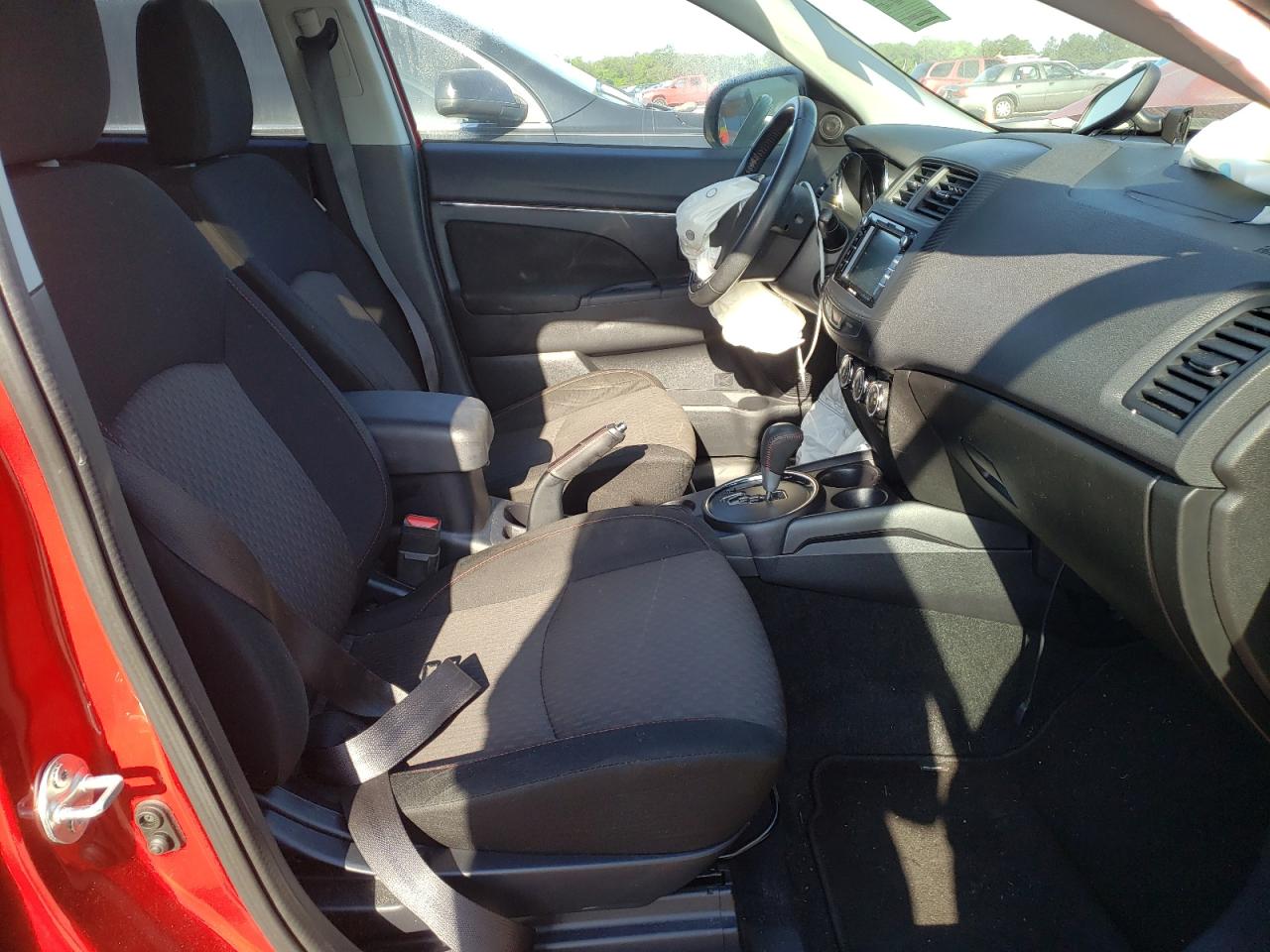 Photo 5 from auction – 2017 MITSUBISHI OUTLANDER with VIN JA4AP3AU3HZ044546