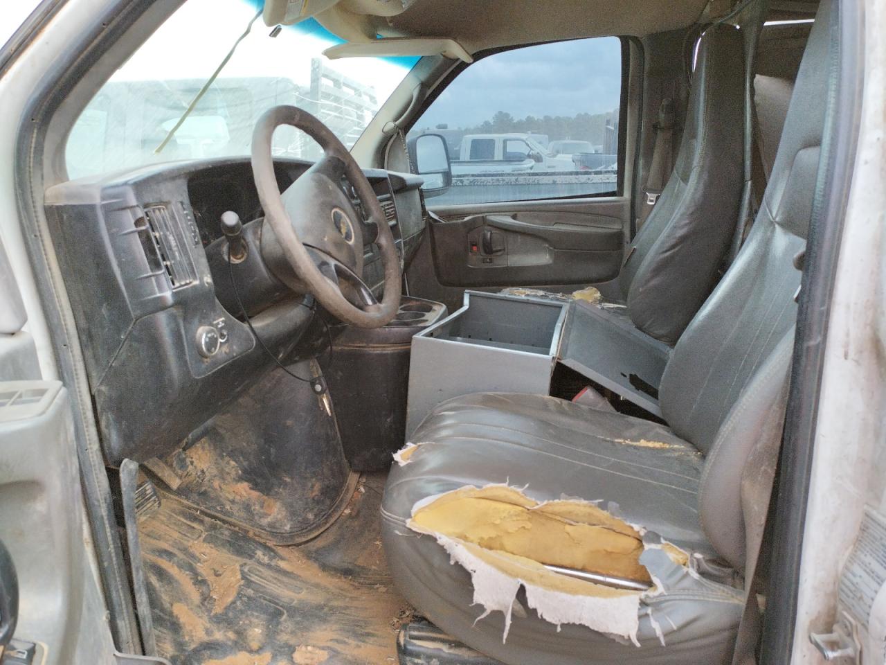 Photo 5 from auction – 2010 CHEVROLET EXPRESS G3 with VIN 1GC2GUBG3A1160228
