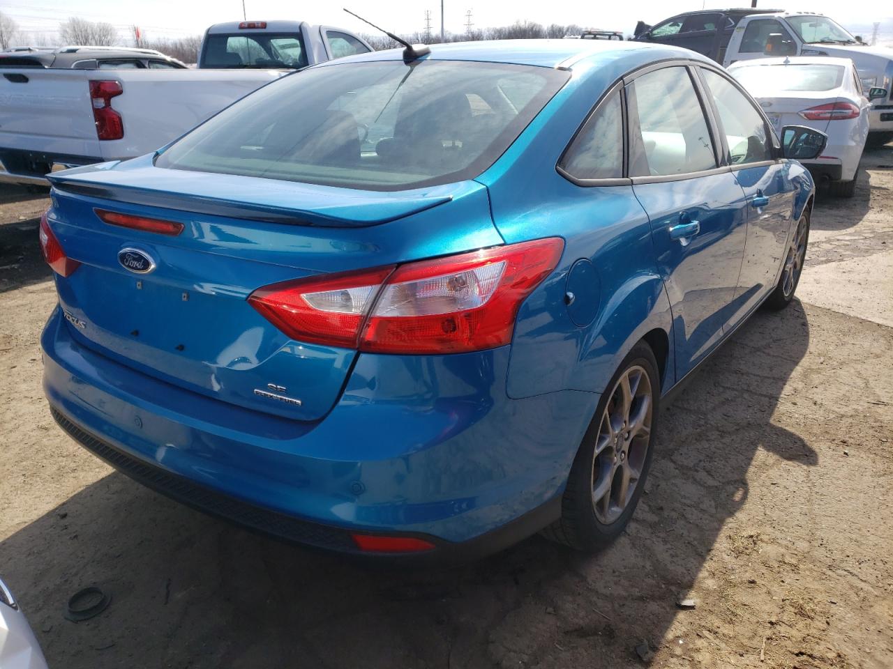 Photo 4 from auction – 2014 FORD FOCUS SE with VIN 1FADP3F29EL235984
