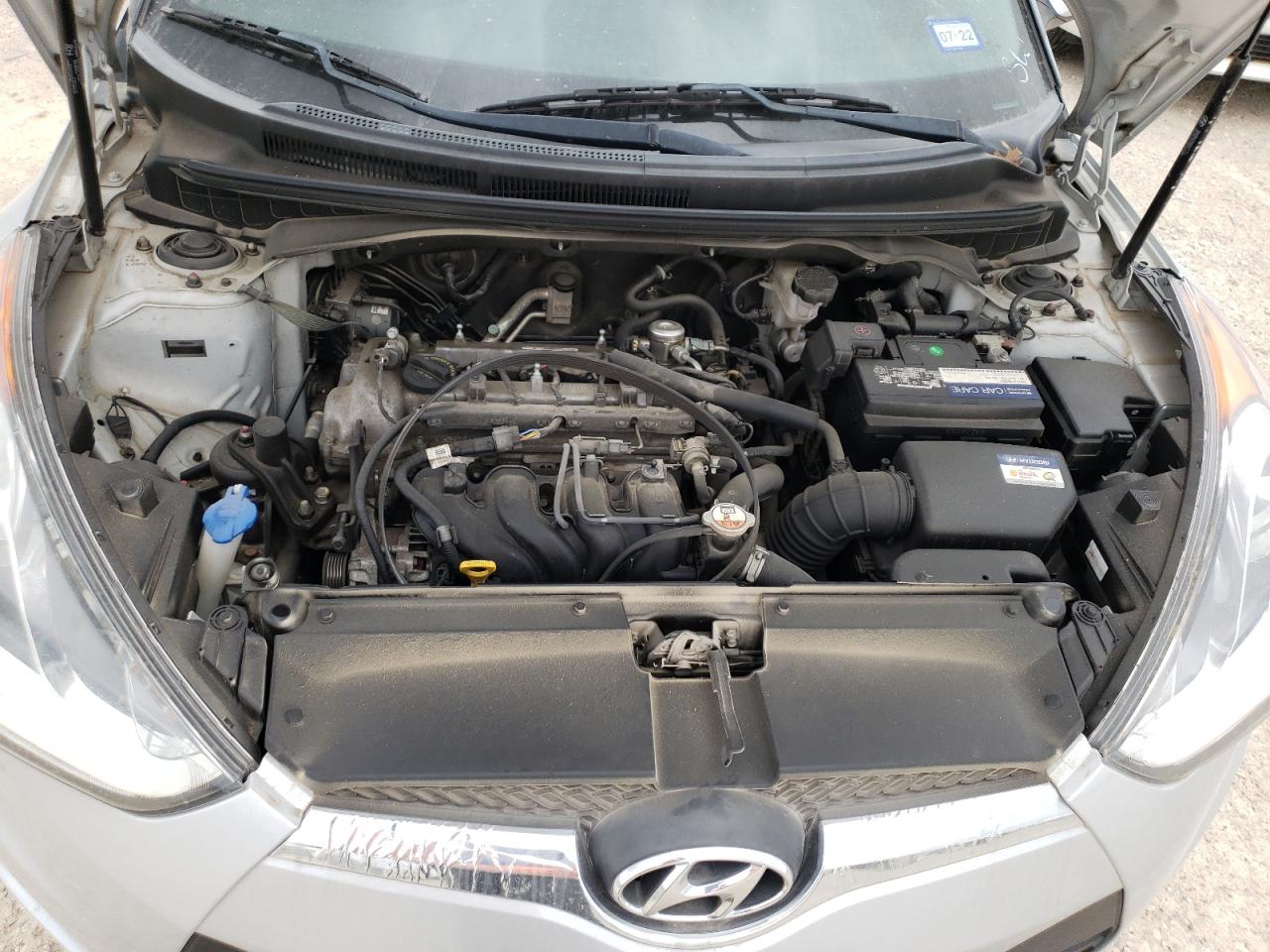 Photo 7 from auction – 2016 HYUNDAI VELOSTER with VIN KMHTC6AD4GU257640