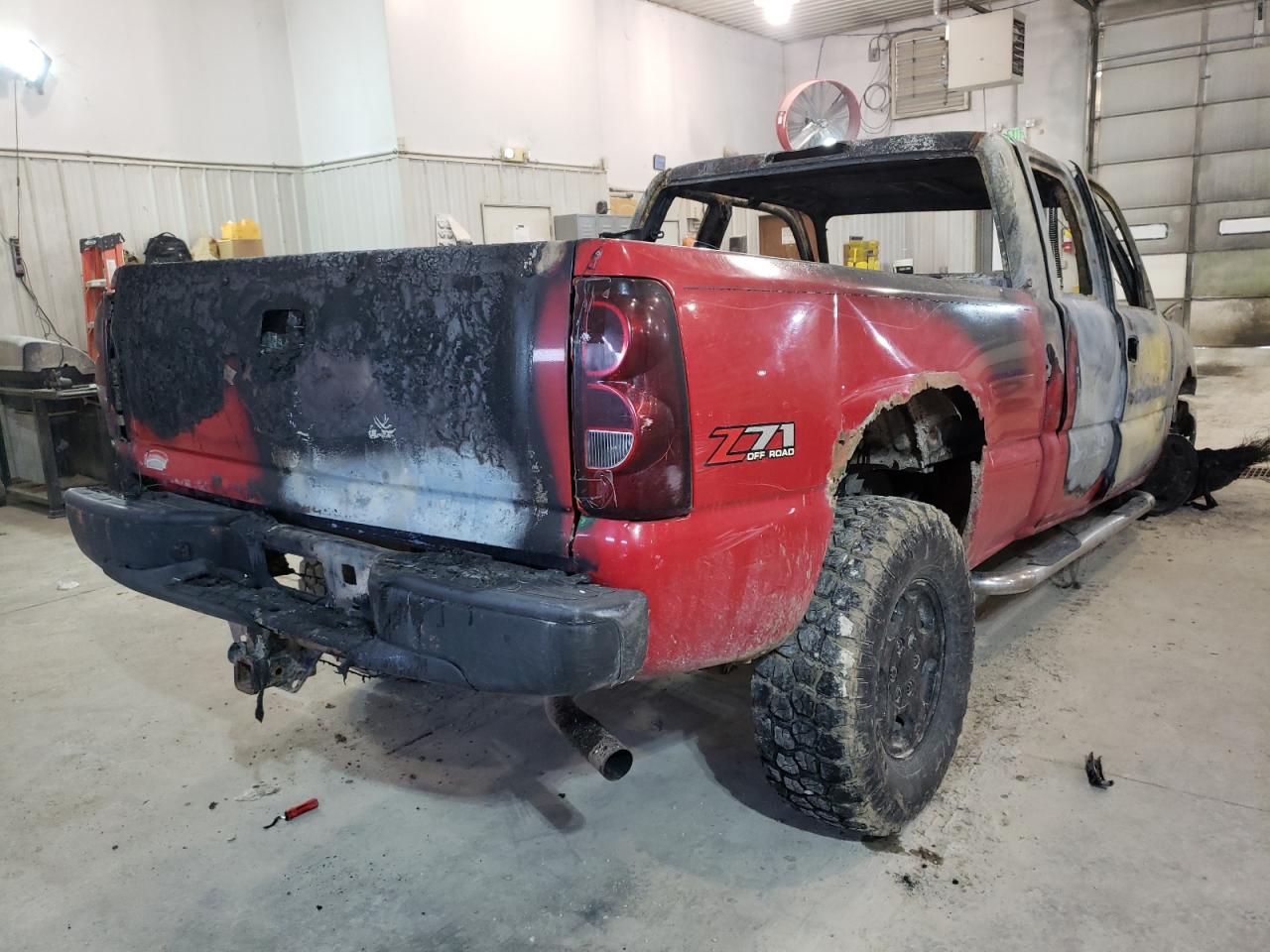 Photo 4 from auction – 2003 CHEVROLET SILVERADO with VIN 1GCEK19T93E329600