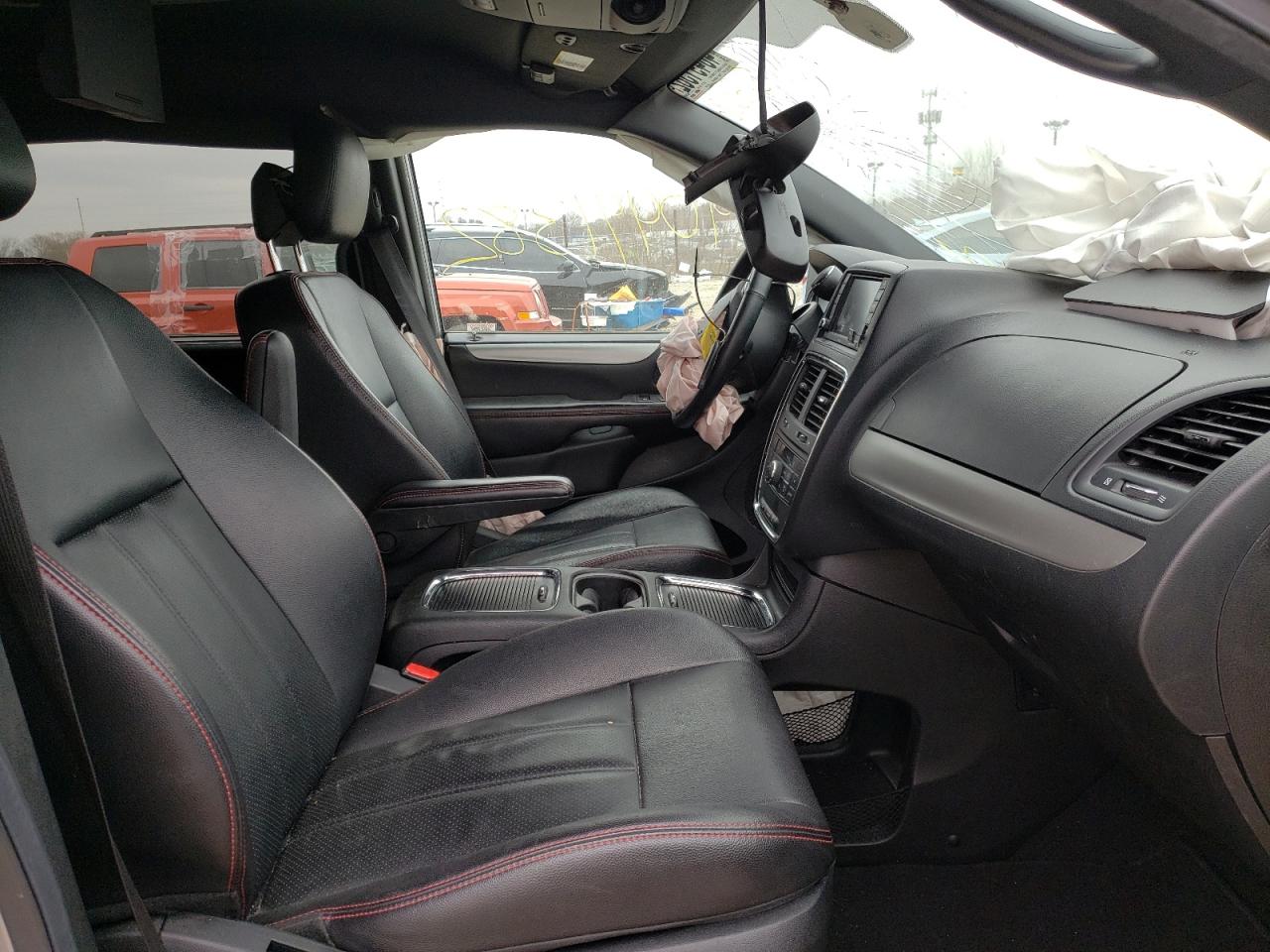 Photo 5 from auction – 2018 DODGE GRAND CARA with VIN 2C4RDGEG2JR213906