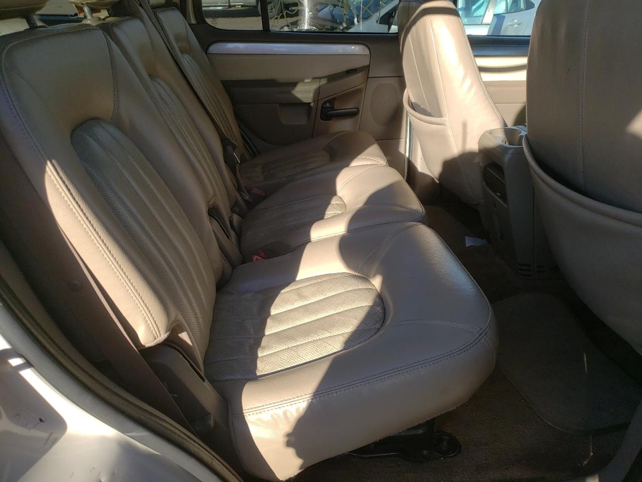 Photo 6 from auction – 2005 MERCURY MOUNTAINEE with VIN 4M2DU86W55ZJ24245