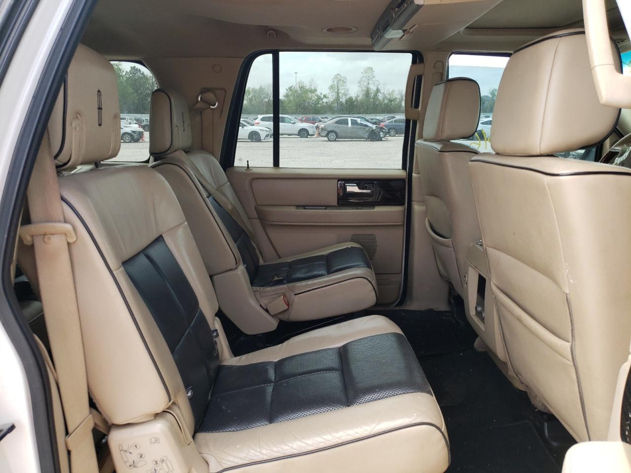 Фото 6 с аукциона – 2008 LINCOLN NAVIGATOR с VIN 5LMFL27508LJ09124