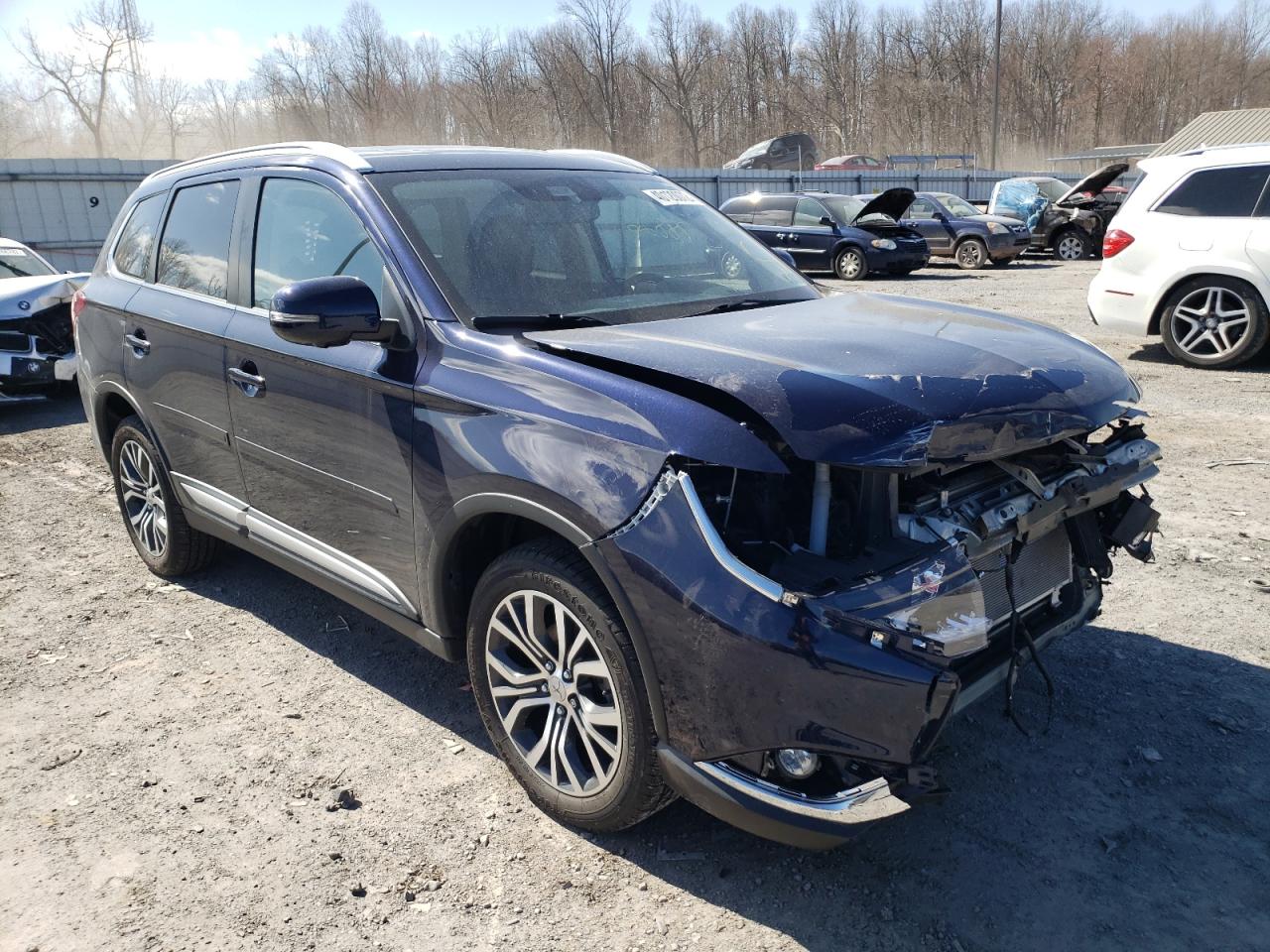 MITSUBISHI OUTLANDER 2017 with VIN JA4AZ3A30HZ068420 - Photo from auction