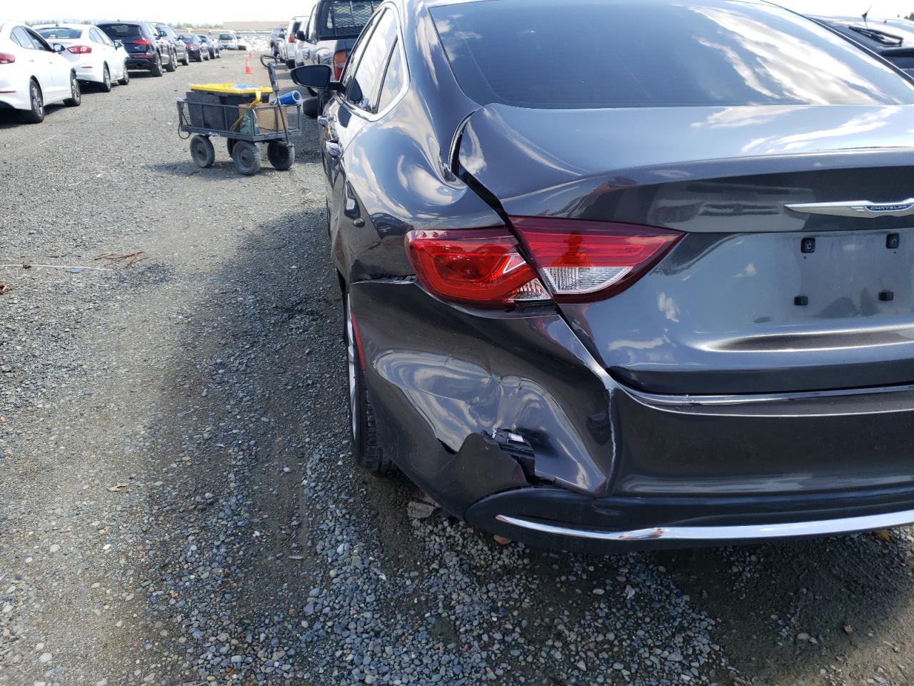 Photo 9 from auction – 2015 CHRYSLER 200 LIMITE with VIN 1C3CCCAB5FN696795