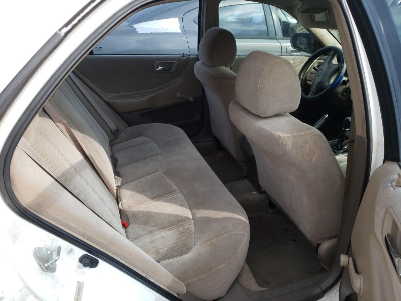 Photo 6 from auction – 2000 HONDA ACCORD DX with VIN 1HGCF8545YA085933