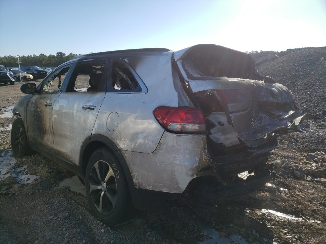 Photo 3 from auction – 2016 KIA SORENTO EX with VIN 5XYPHDA14GG014350