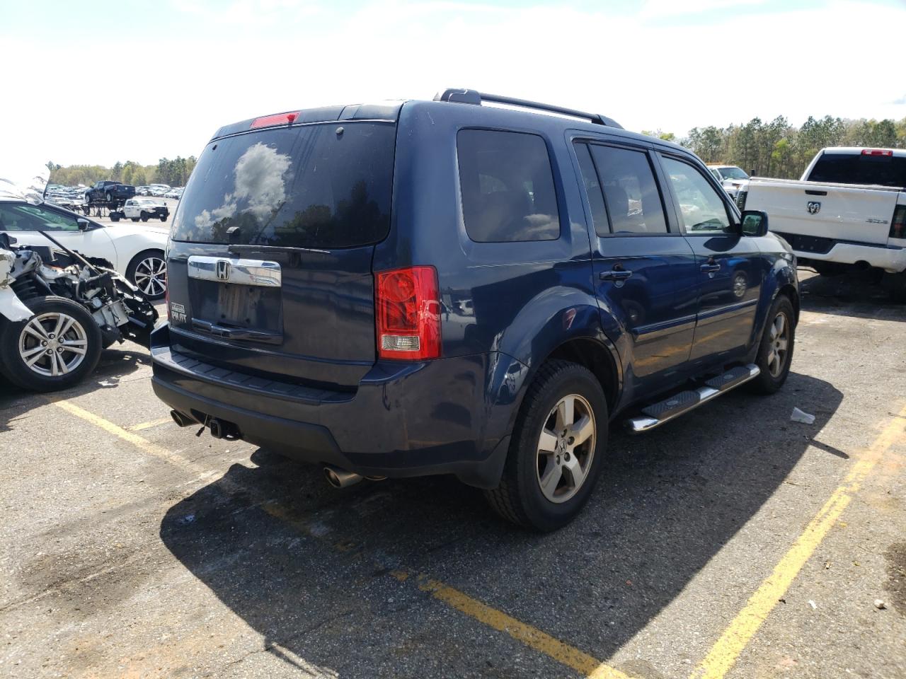 Photo 4 from auction – 2011 HONDA PILOT EXL with VIN 5FNYF3H50BB009515