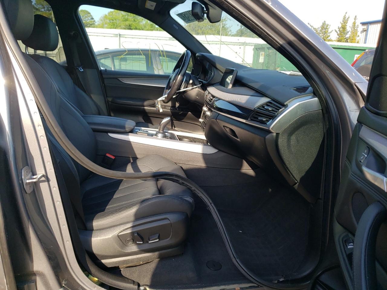Photo 5 from auction – 2016 BMW X5 XDRIVE3 with VIN 5UXKR0C53G0P31598