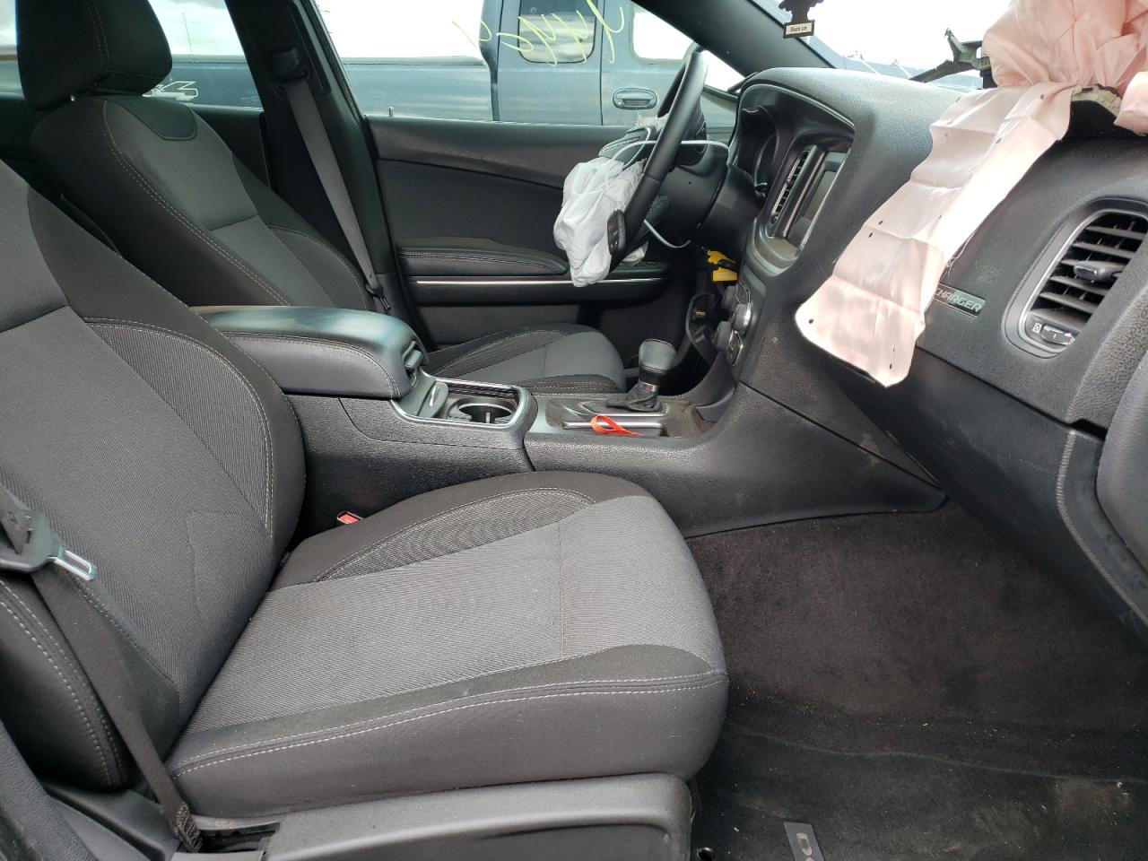 Photo 5 from auction – 2016 DODGE CHARGER SE with VIN 2C3CDXBG5GH254012