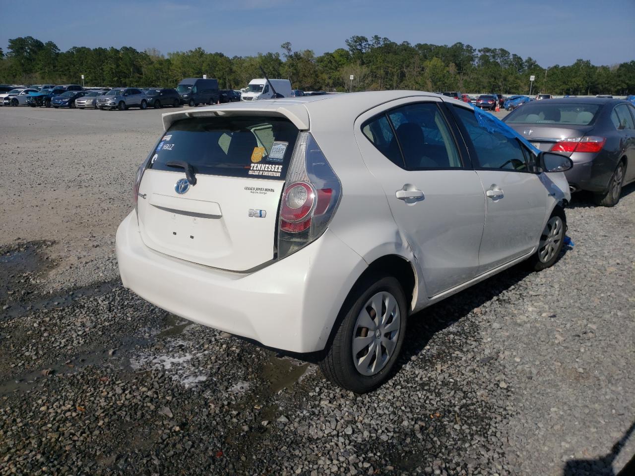 Photo 4 from auction – 2013 TOYOTA PRIUS C with VIN JTDKDTB32D1044099