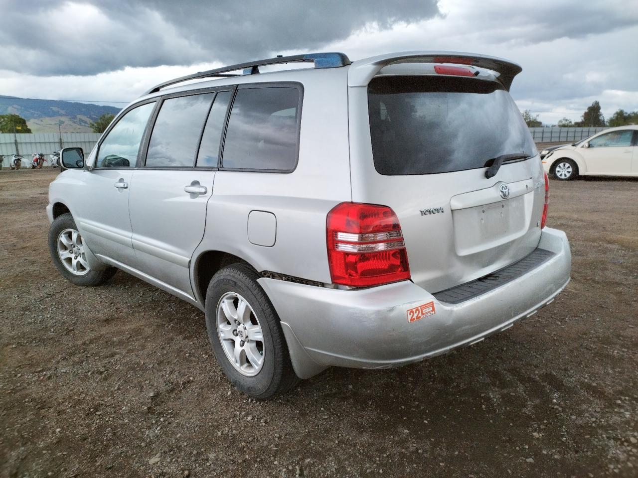 Photo 3 from auction – 2002 TOYOTA HIGHLANDER with VIN JTEGF21A020033806
