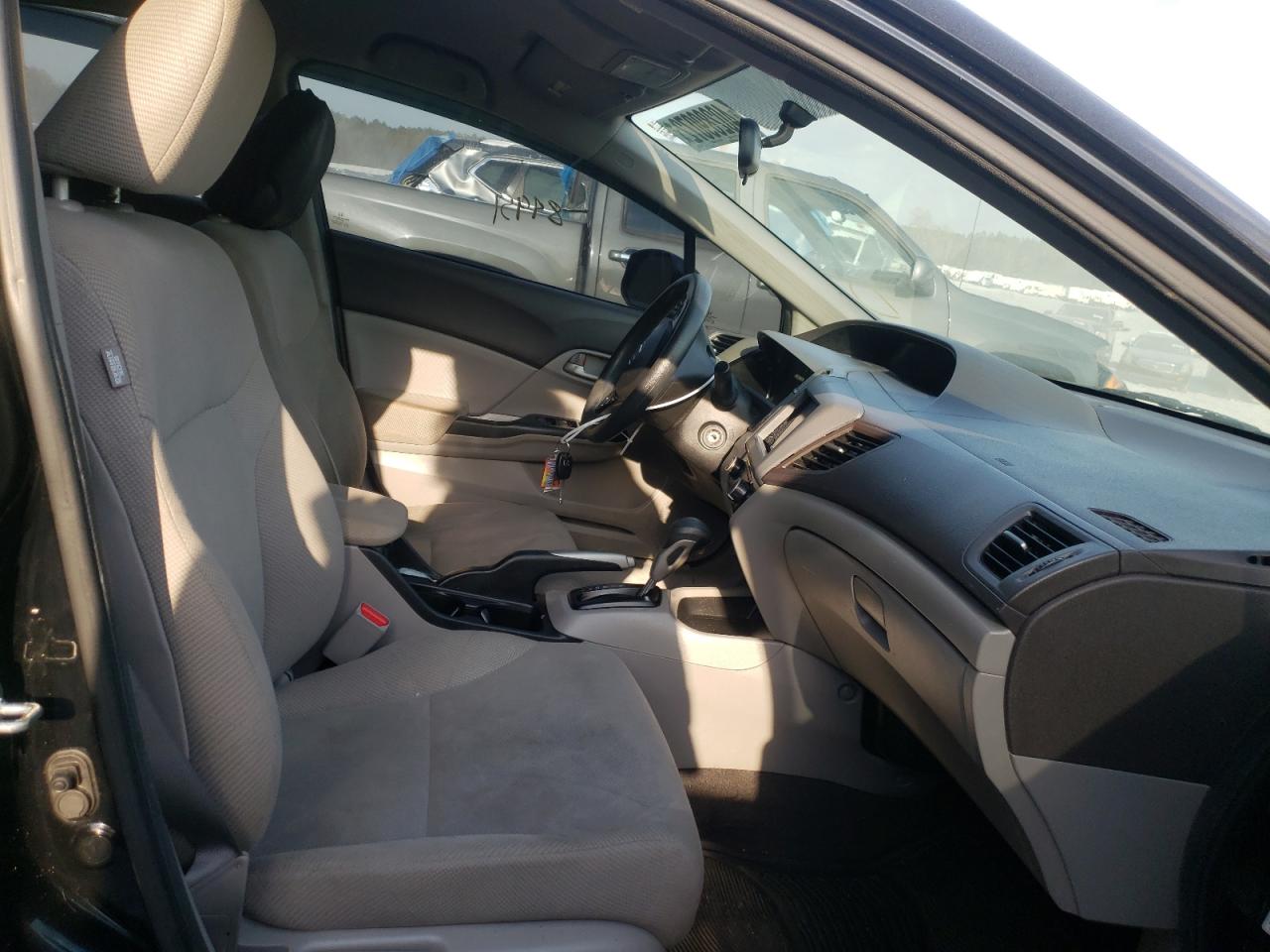Photo 5 from auction – 2012 HONDA CIVIC with VIN 19XFB2F5XCE075240