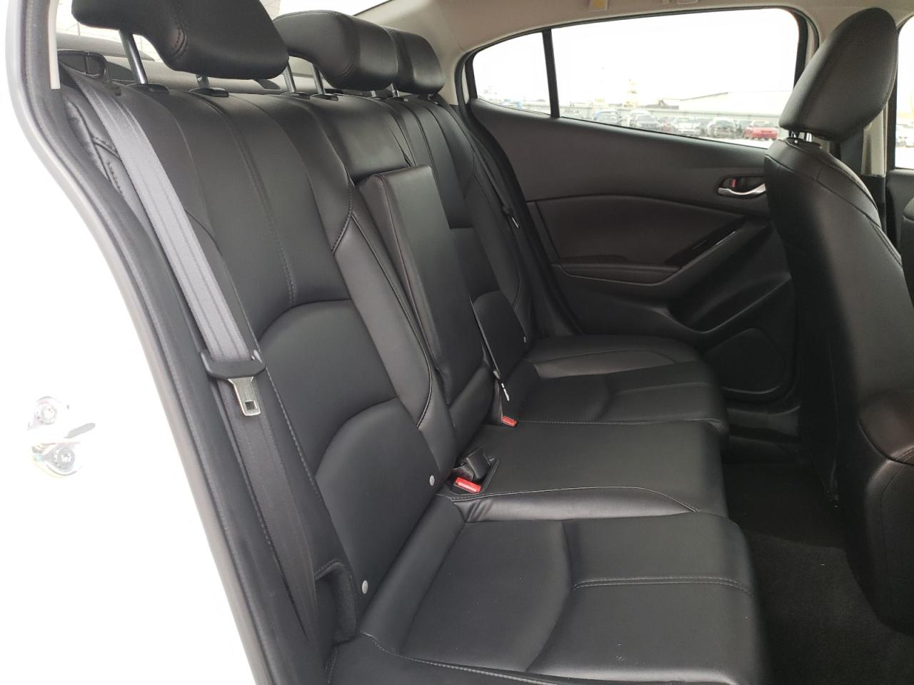 Photo 6 from auction – 2018 MAZDA 3 TOURING with VIN 3MZBN1V31JM254167