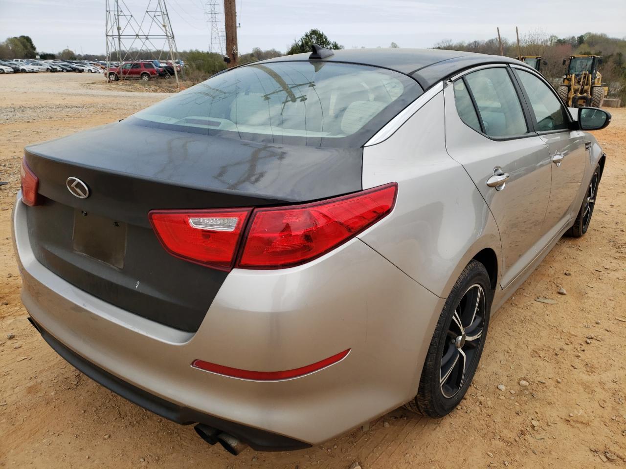 Photo 4 from auction – 2015 KIA OPTIMA LX with VIN 5XXGM4A72FG409145