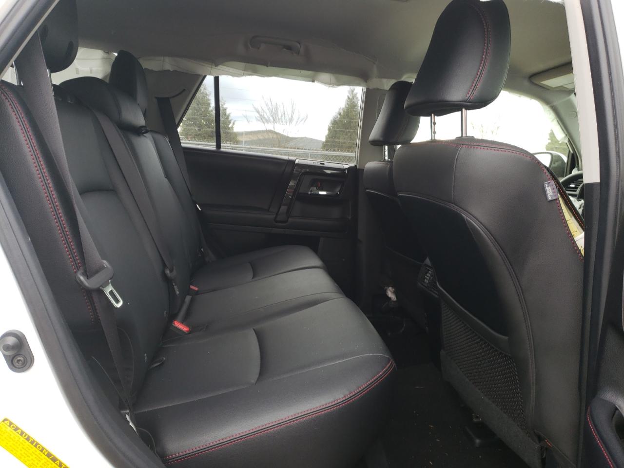 Photo 6 from auction – 2019 TOYOTA 4RUNNER SR with VIN JTEBU5JR2K5680928
