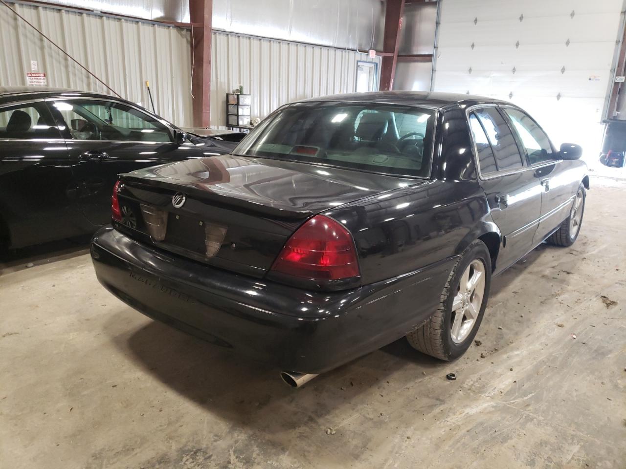 Photo 4 from auction – 2003 MERCURY MARAUDER with VIN 2MEHM75VX3X628883