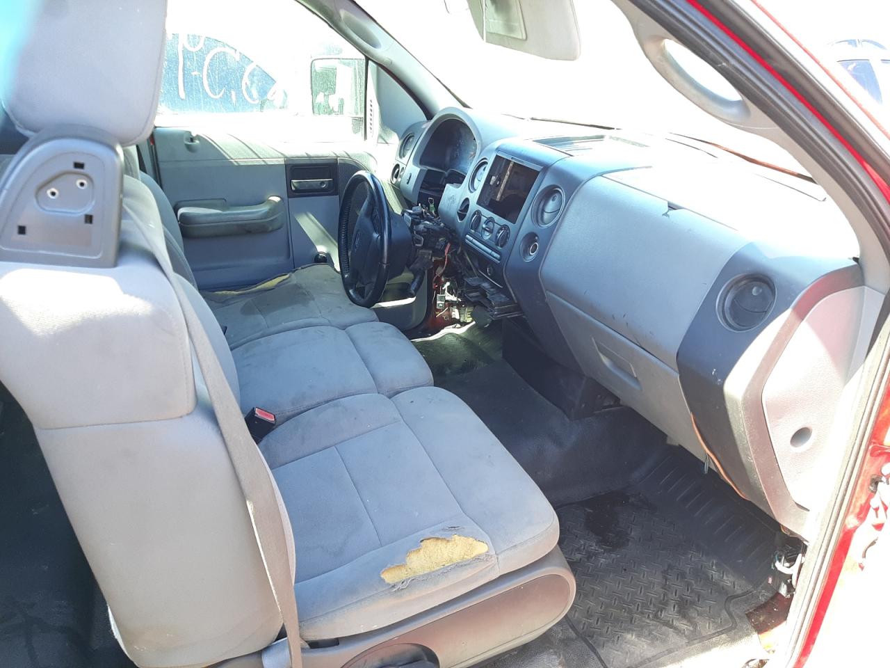 Photo 5 from auction – 2005 FORD F150 with VIN 1FTRF02W05KD34466