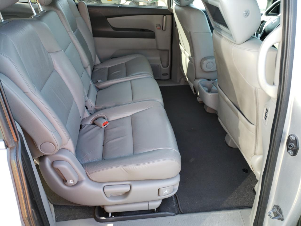 Photo 6 from auction – 2011 HONDA ODYSSEY EX with VIN 5FNRL5H61BB093880