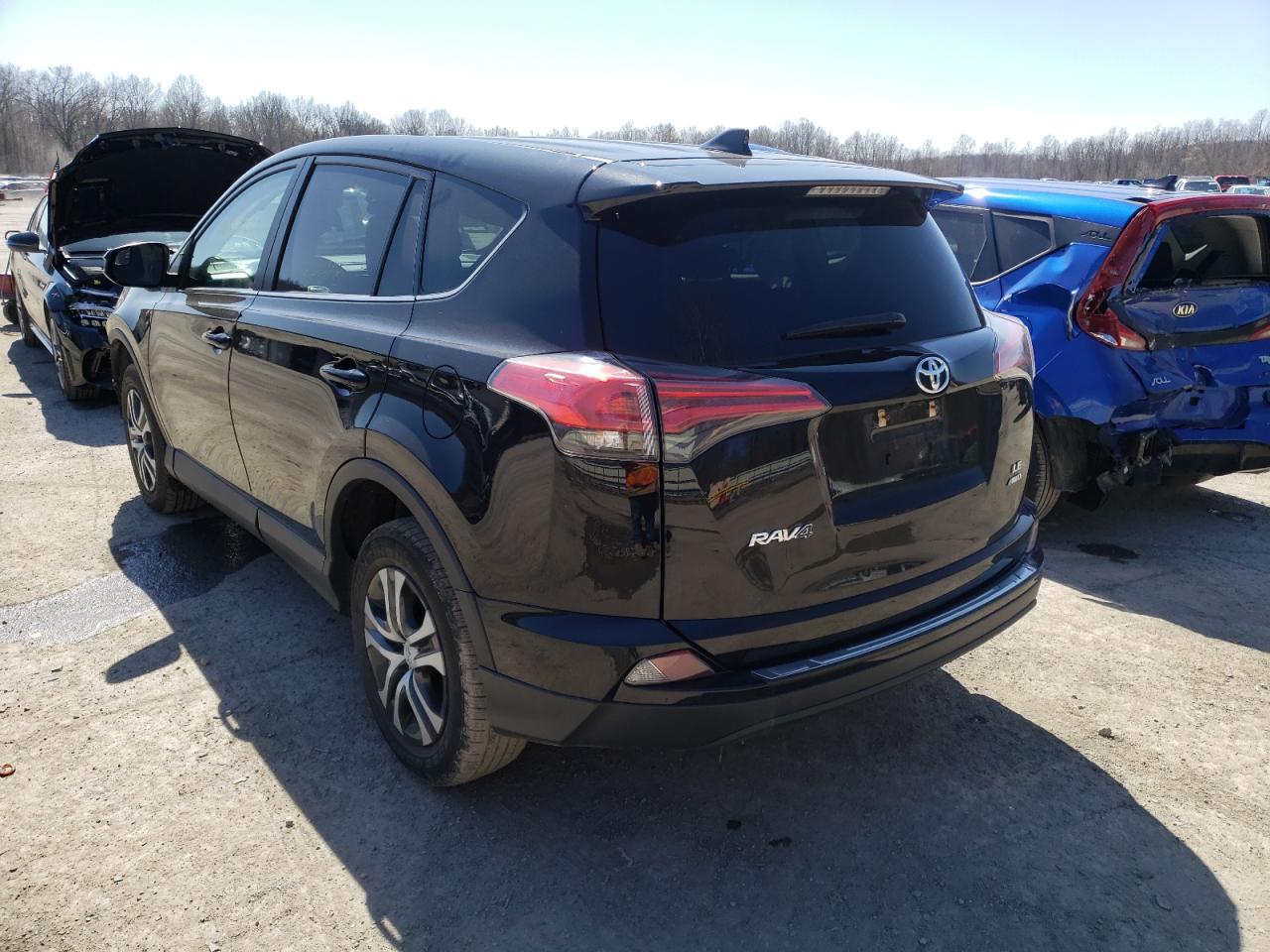Photo 3 from auction – 2018 TOYOTA RAV4 LE with VIN 2T3BFREV4JW706854