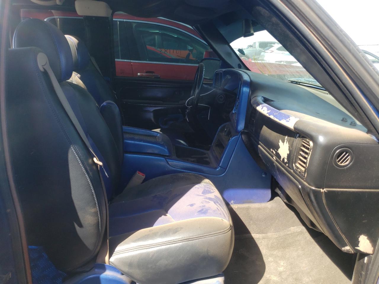 Photo 5 from auction – 2004 GMC NEW SIERRA with VIN 2GTEC19V741177561
