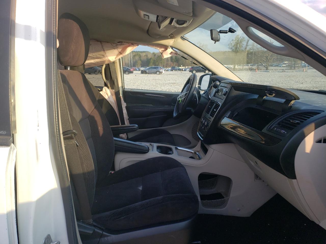 Photo 5 from auction – 2014 DODGE GRAND CARA with VIN 2C4RDGCG2ER213543