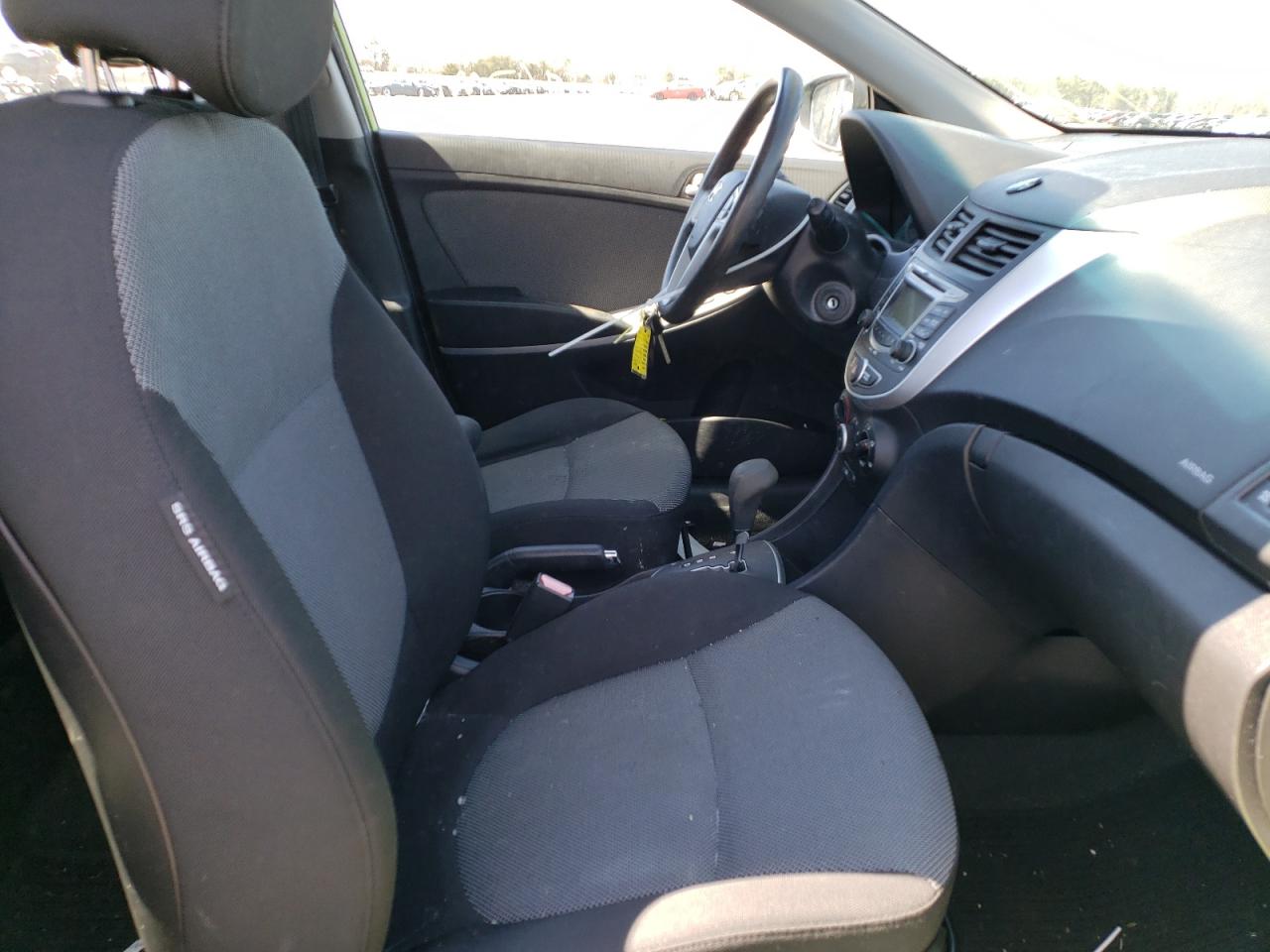 Photo 5 from auction – 2012 HYUNDAI ACCENT GLS with VIN KMHCT5AEXCU033933