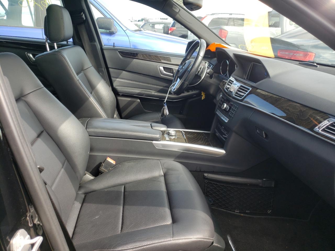 Photo 5 from auction – 2014 MERCEDES-BENZ E 350 with VIN WDDHF5KB2EB029496