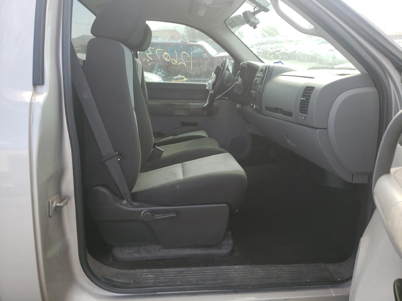 Photo 5 from auction – 2009 CHEVROLET SILVERADO with VIN 1GCEC14X79Z117237