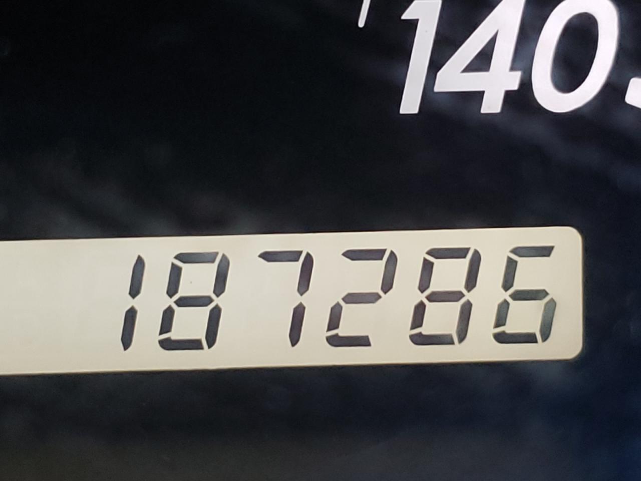 Photo 8 from auction – 2005 TOYOTA CAMRY LE with VIN 4T1BE32K15U428813