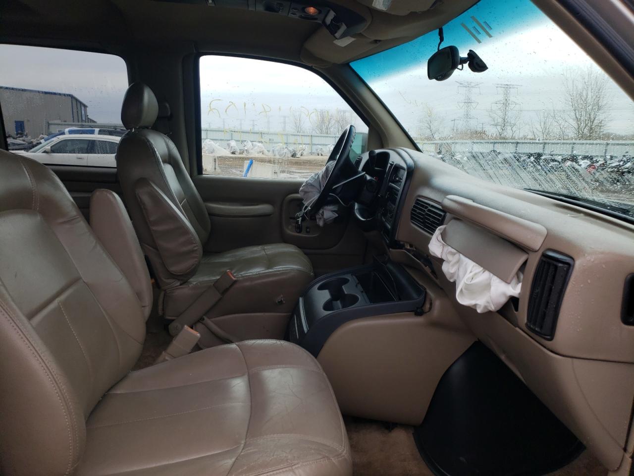 Photo 5 from auction – 2001 CHEVROLET EXPRESS G1 with VIN 1GNFG65R811192187