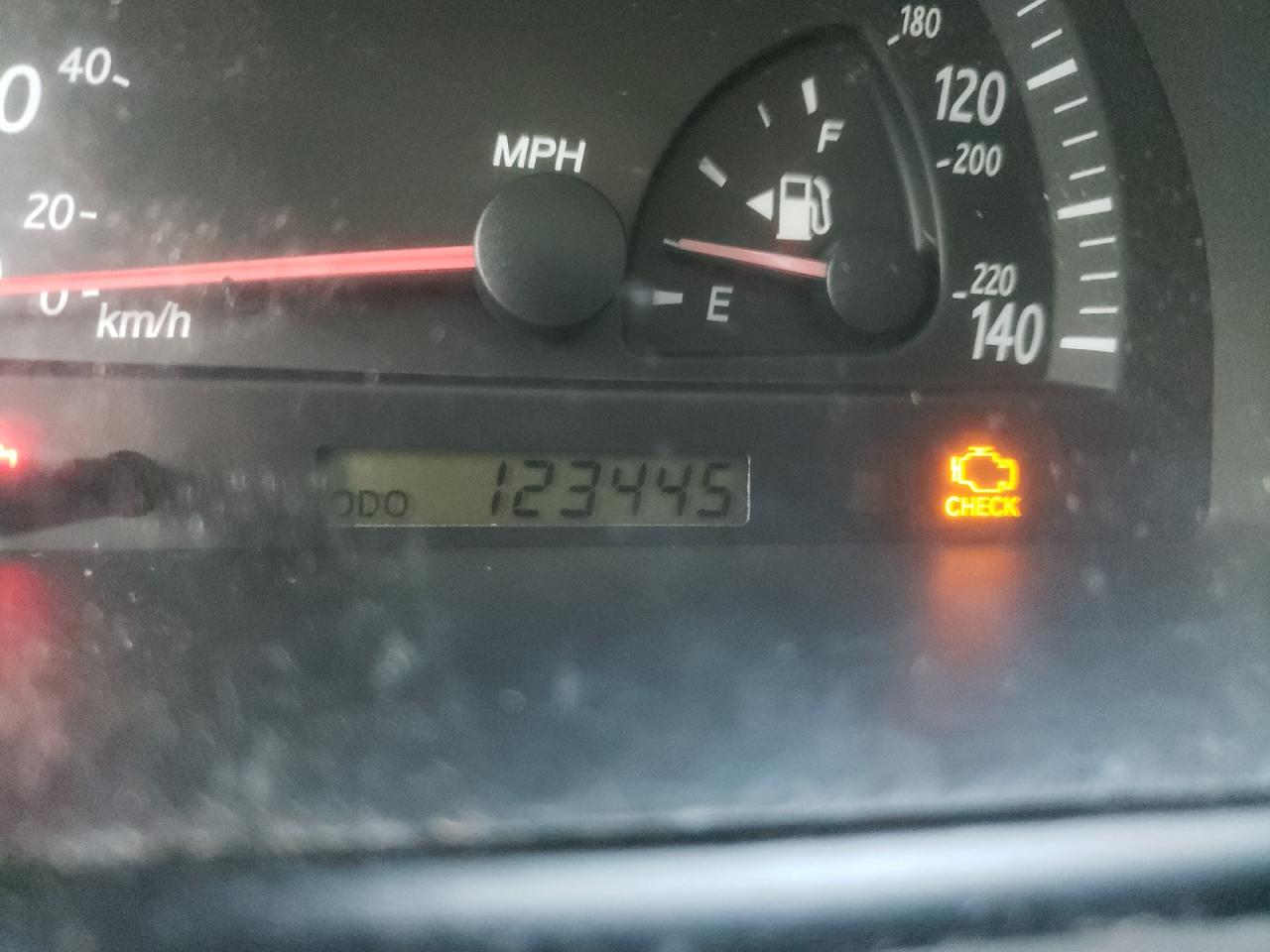 Photo 8 from auction – 2002 TOYOTA CAMRY LE with VIN 4T1BE32K72U071455