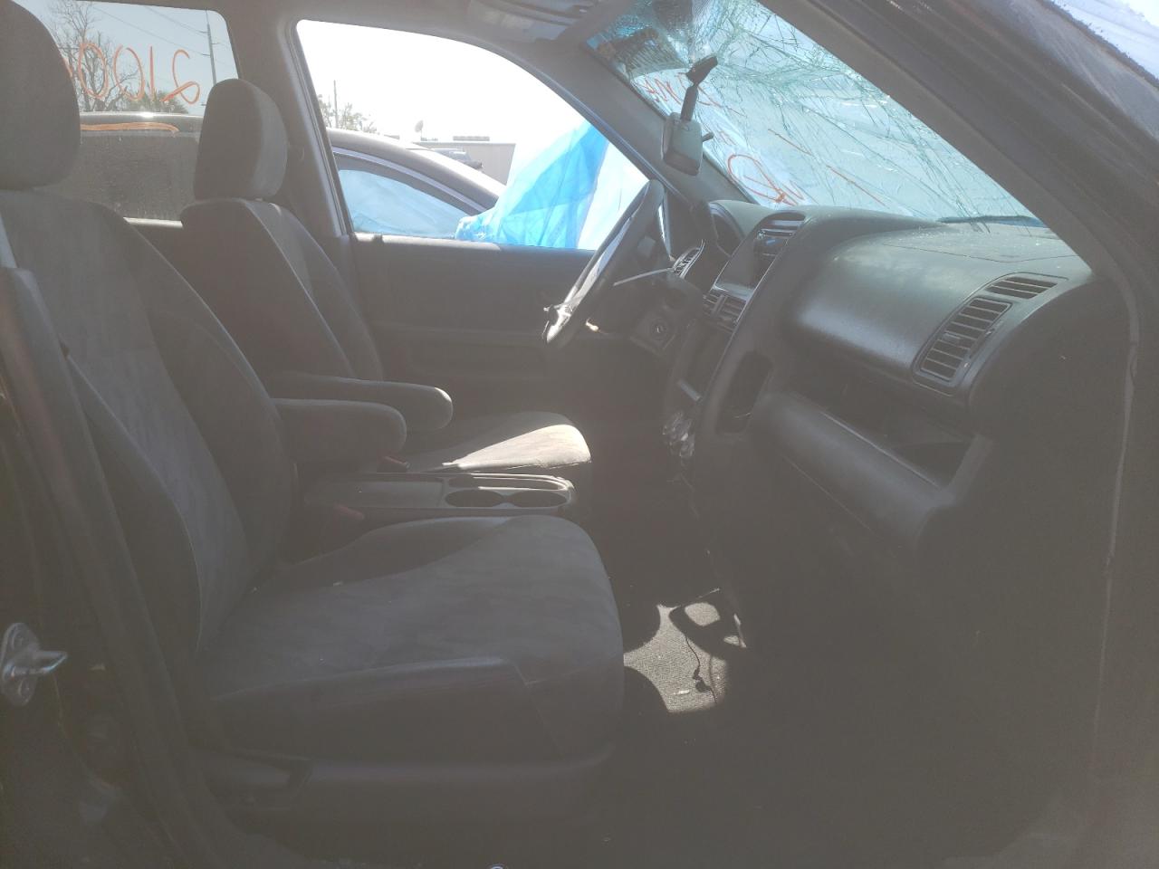 Photo 5 from auction – 2003 HONDA CR-V EX with VIN SHSRD78813U112402