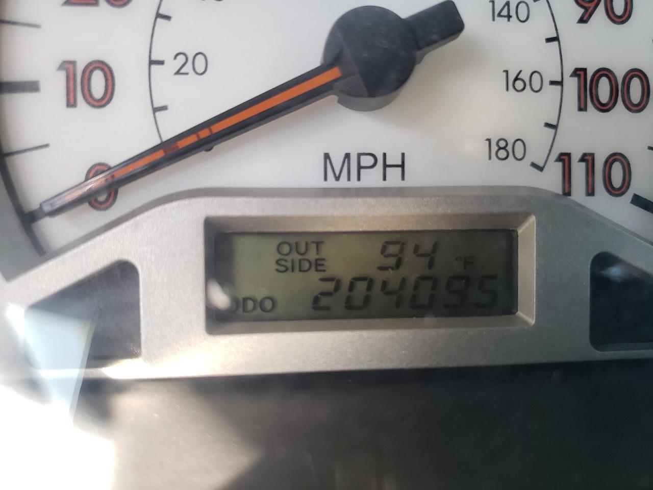 Photo 8 from auction – 2005 TOYOTA COROLLA CE with VIN 2T1BR32E45C424917