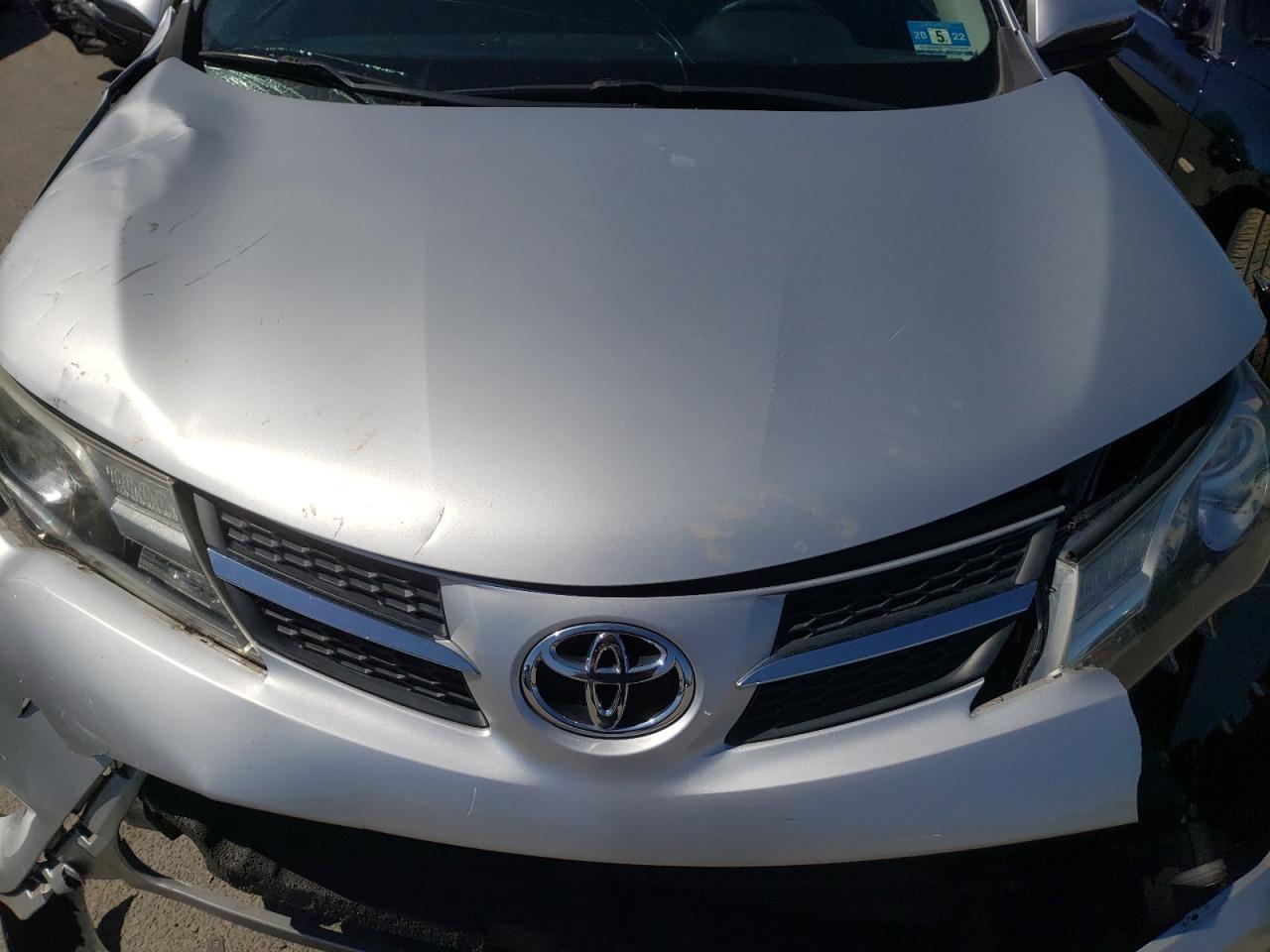 Photo 7 from auction – 2015 TOYOTA RAV4 XLE with VIN 2T3RFREV6FW338585