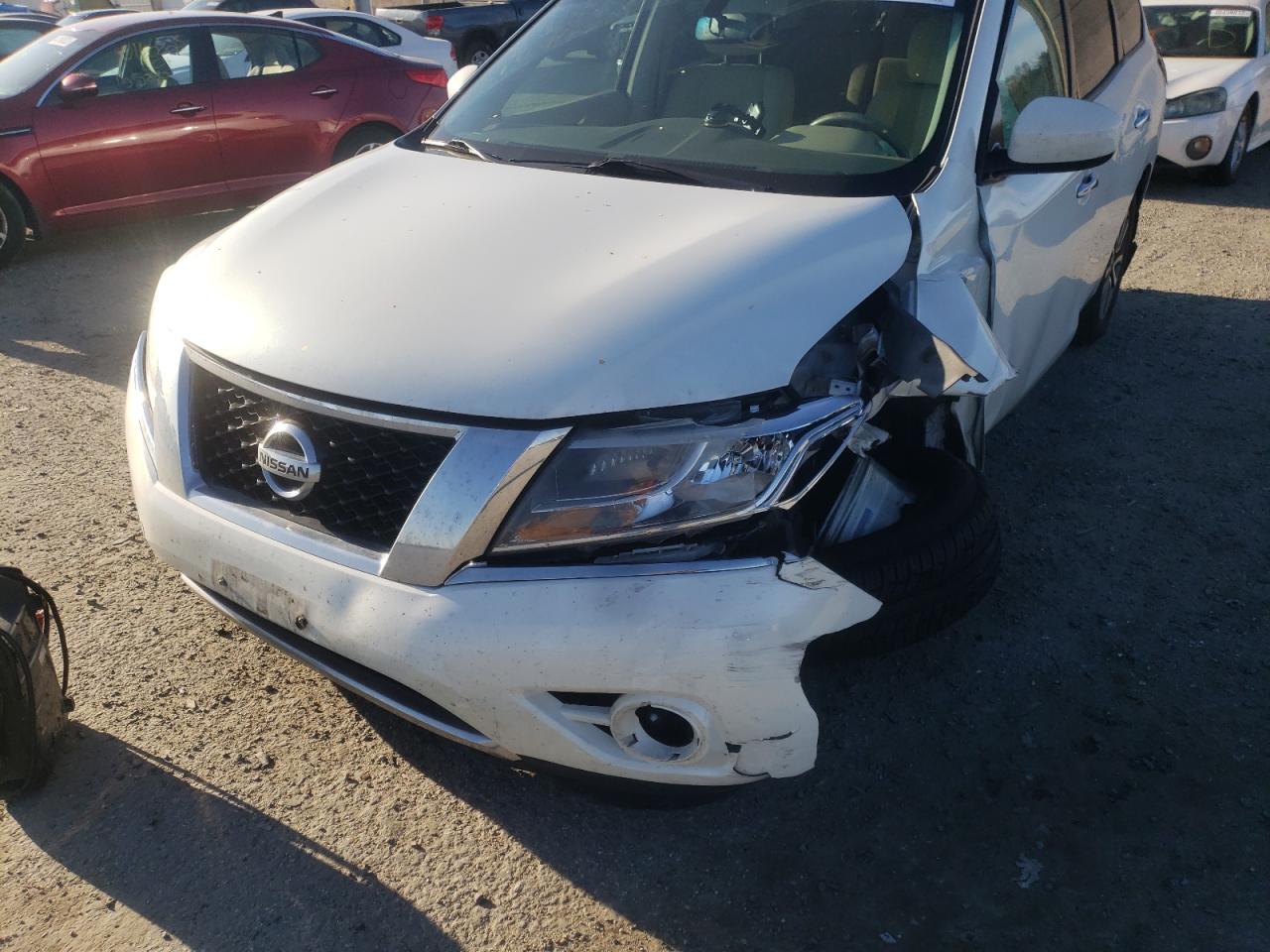 Photo 9 from auction – 2015 NISSAN PATHFINDER with VIN 5N1AR2MN0FC651854
