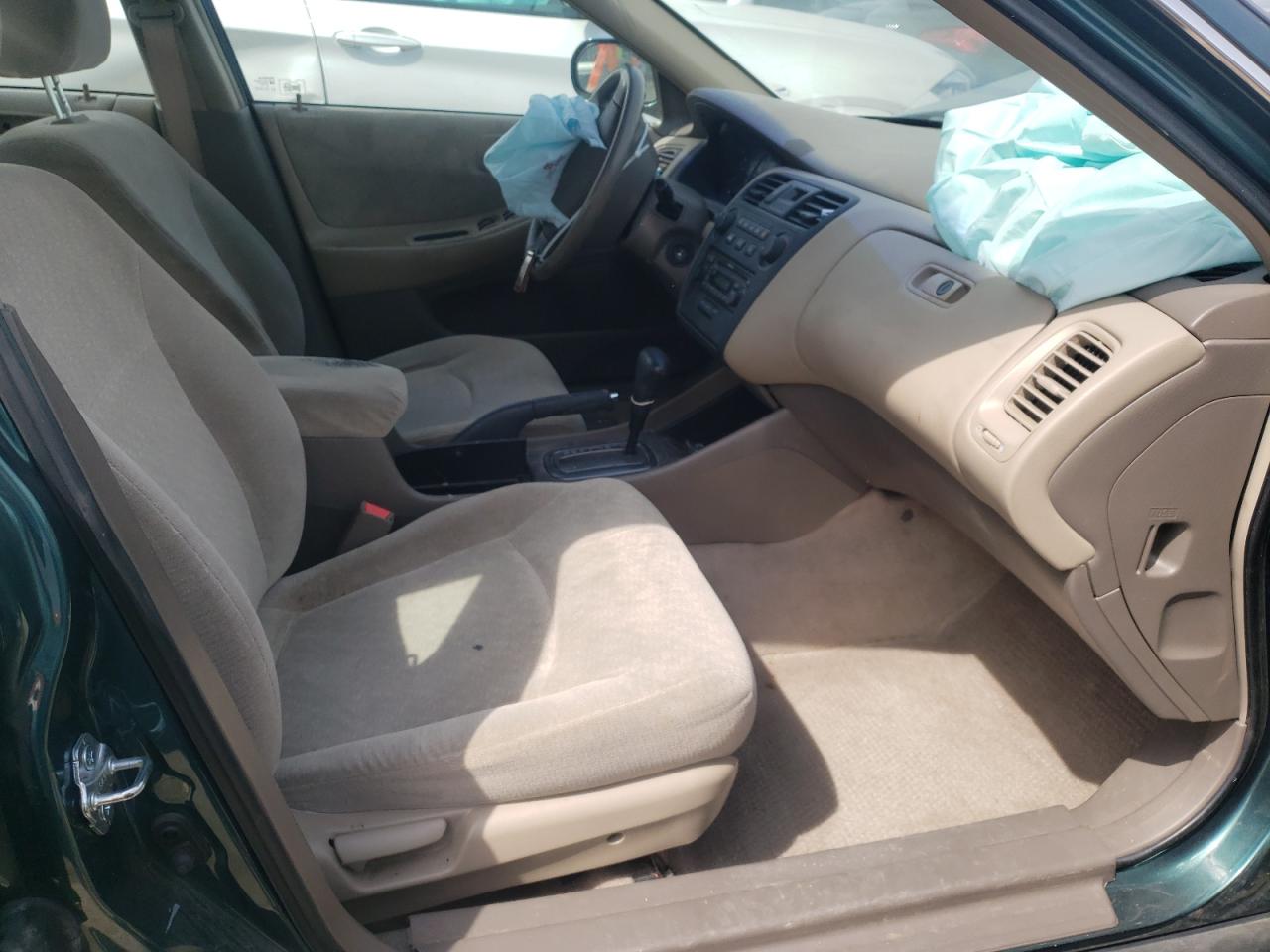Photo 5 from auction – 2002 HONDA ACCORD with VIN 1HGCG564X2A108026