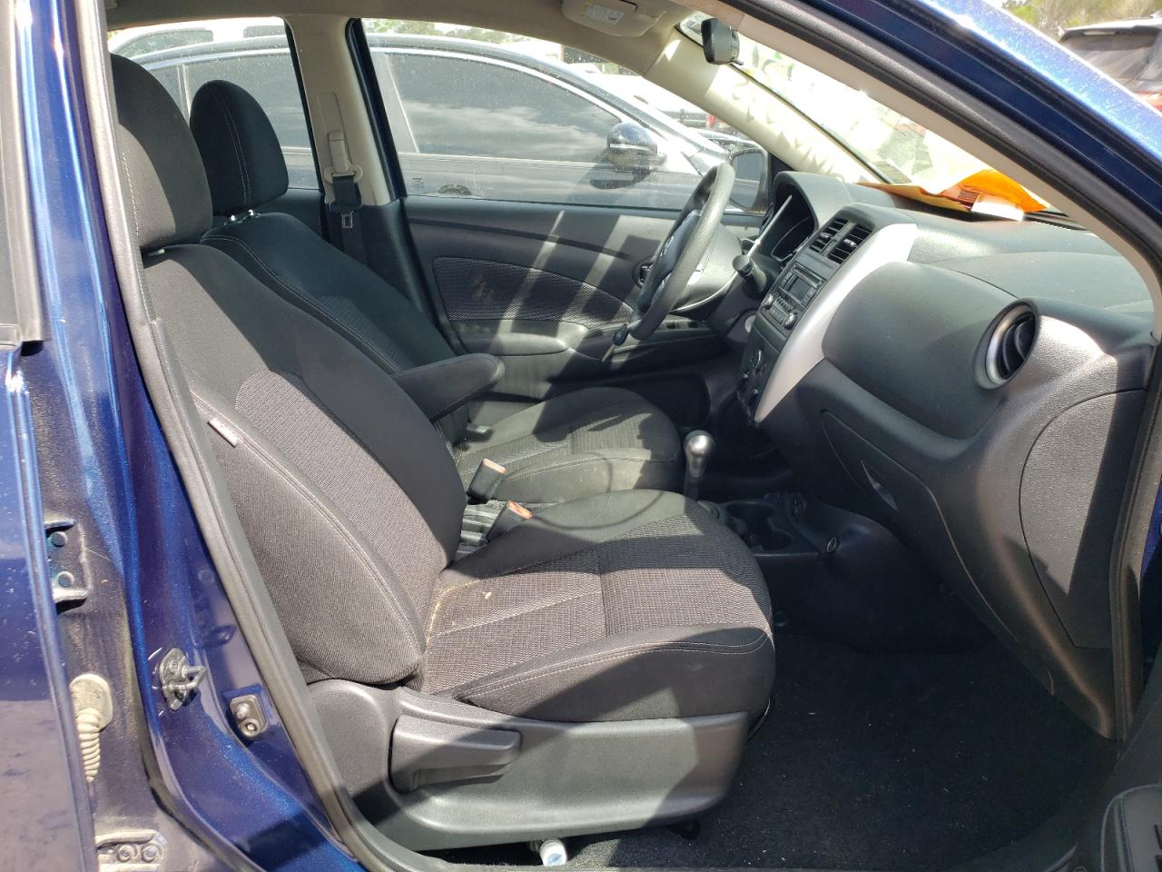 Photo 5 from auction – 2018 NISSAN VERSA S with VIN 3N1CN7AP8JL856074