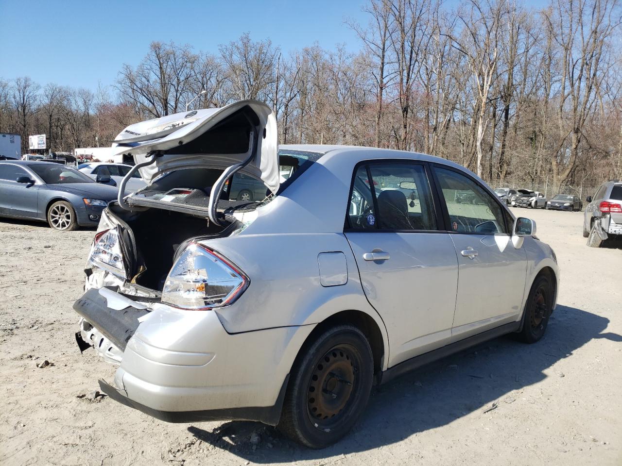 Photo 4 from auction – 2009 NISSAN VERSA S with VIN 3N1BC11E39L495006