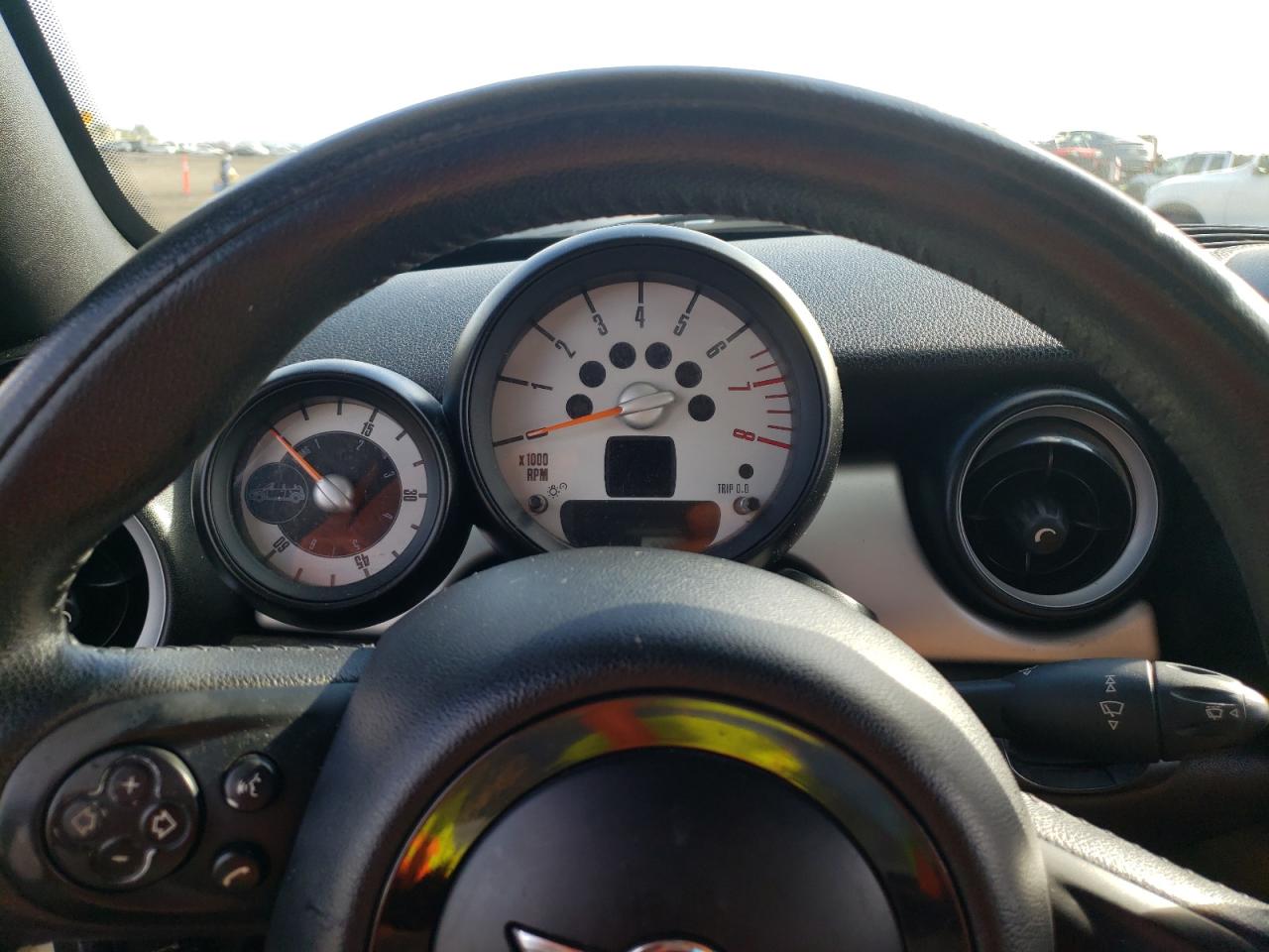 Photo 8 from auction – 2012 MINI COOPER ROA with VIN WMWSY1C5XCT311790