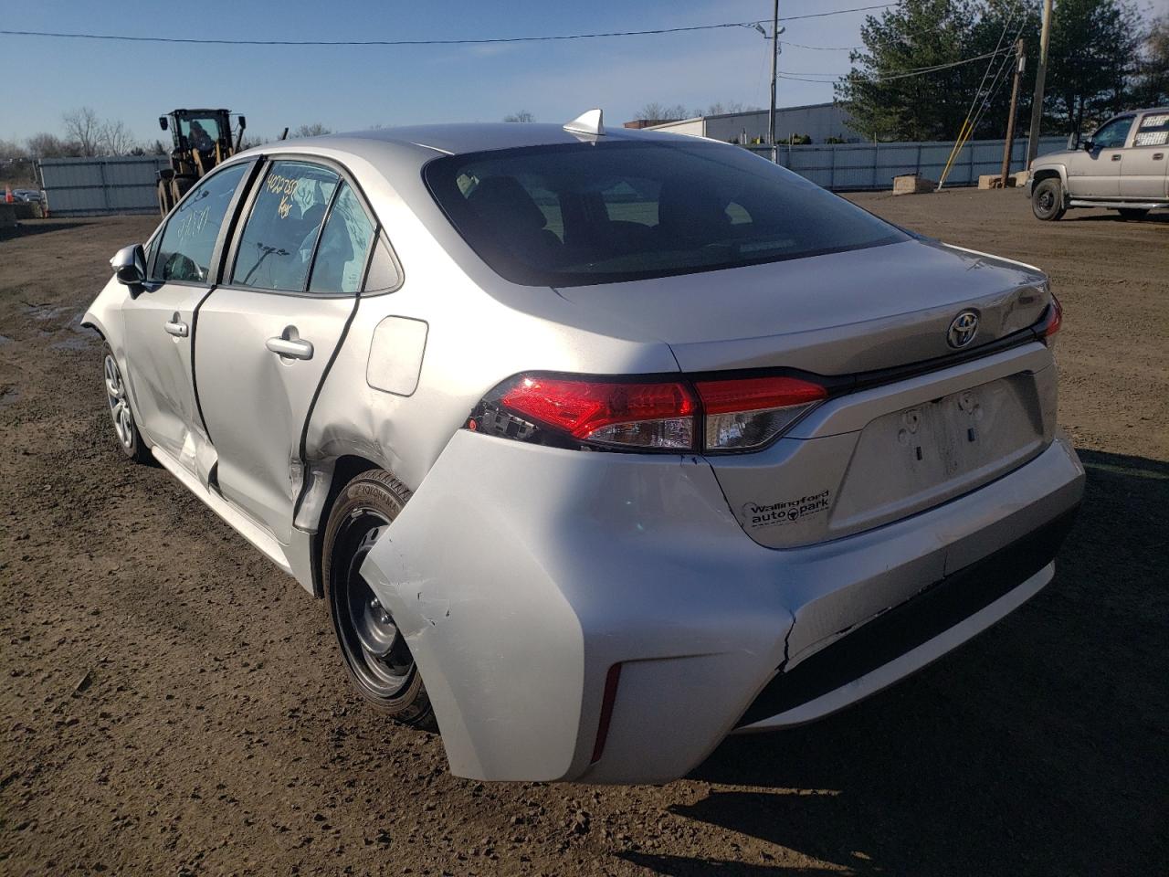 Photo 3 from auction – 2020 TOYOTA COROLLA LE with VIN 5YFEPRAE1LP046558