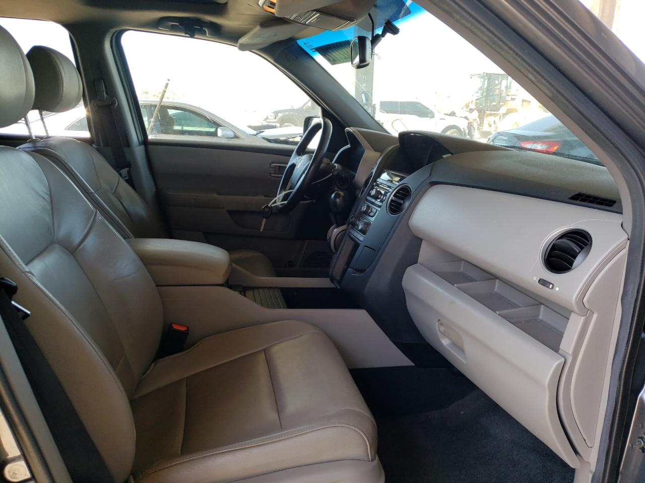 Photo 5 from auction – 2013 HONDA PILOT EXL with VIN 5FNYF3H59DB011654