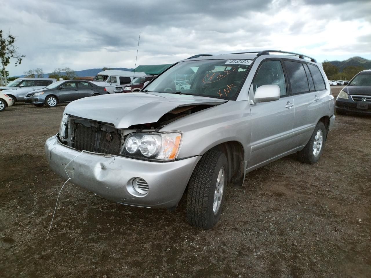 Photo 2 from auction – 2002 TOYOTA HIGHLANDER with VIN JTEGF21A020033806