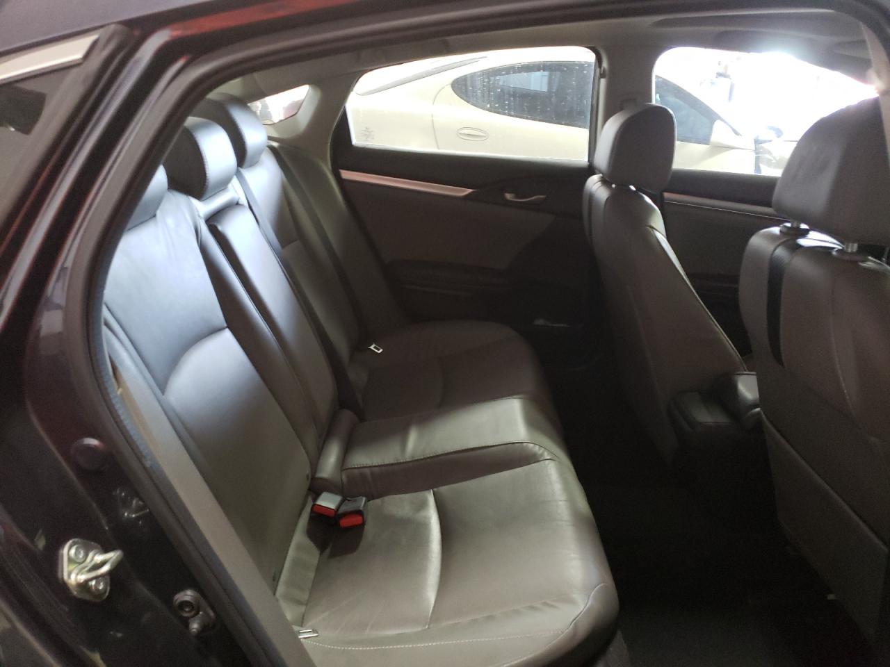 Photo 6 from auction – 2016 HONDA CIVIC EXL with VIN 19XFC1F73GE011166