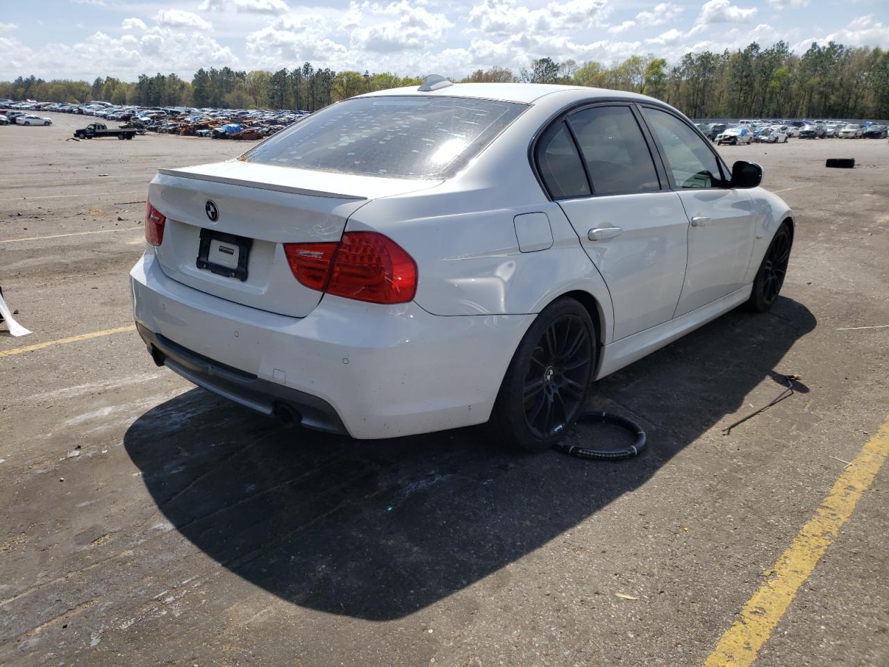 Photo 4 from auction – 2011 BMW 335 I with VIN WBAPM5G54BNM68902